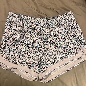 Athleta Multicolor Mesh 4 inch Runner Patterned Shorts